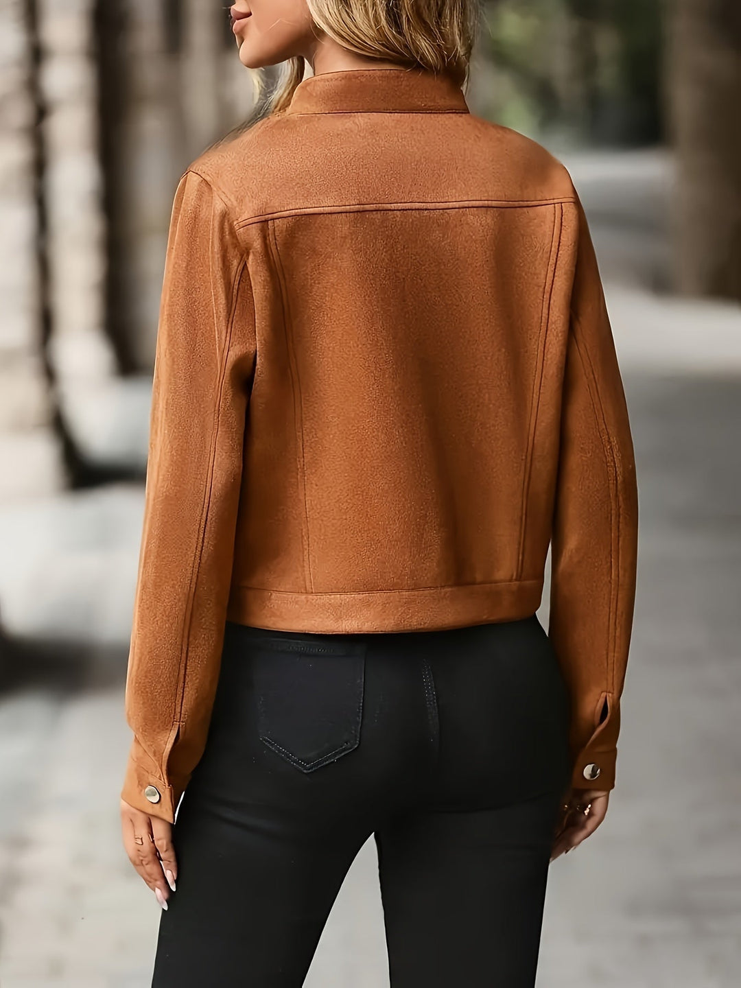 Casaco Slavica Vintage com Mangas Longas e Botões à Frente