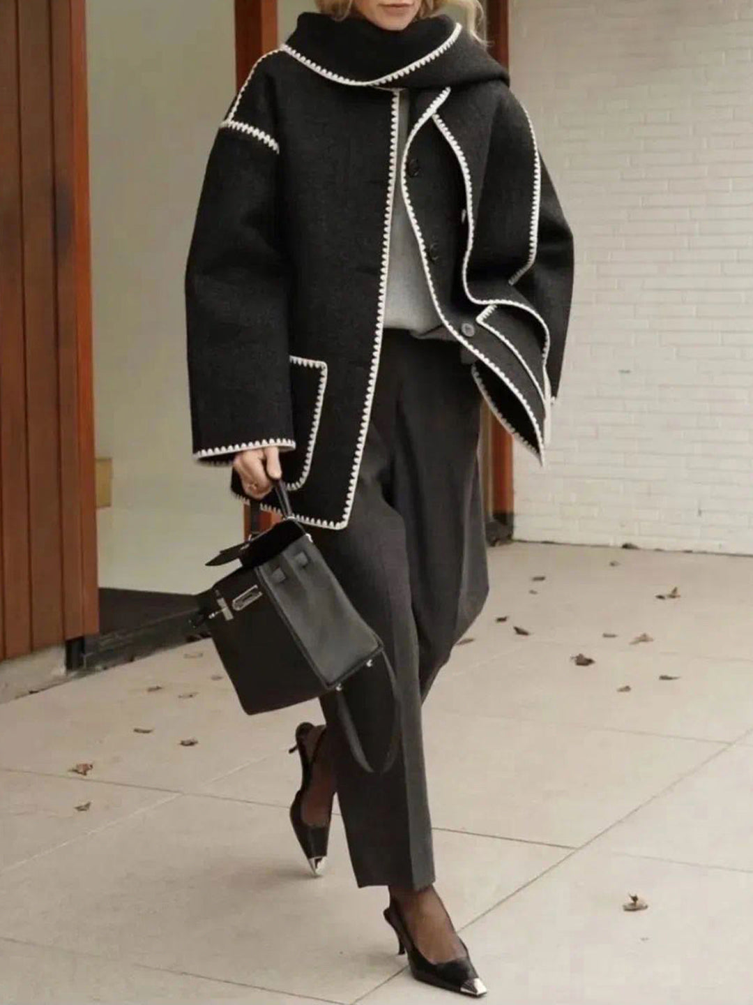 Casaco de Lã com Gola de Lenço