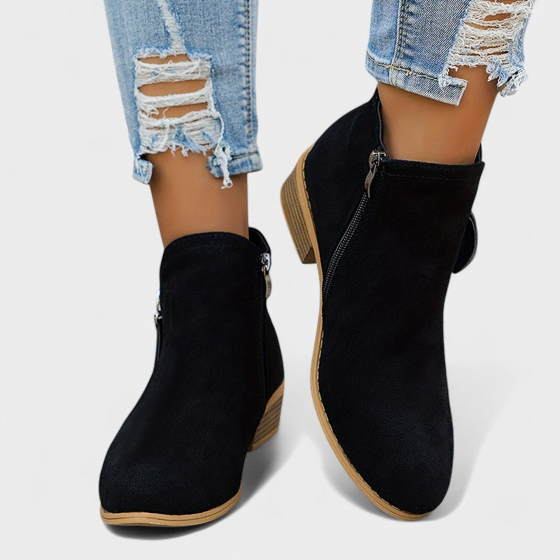 Botas Emma Azul Claro em Camurça com Cano Baixo