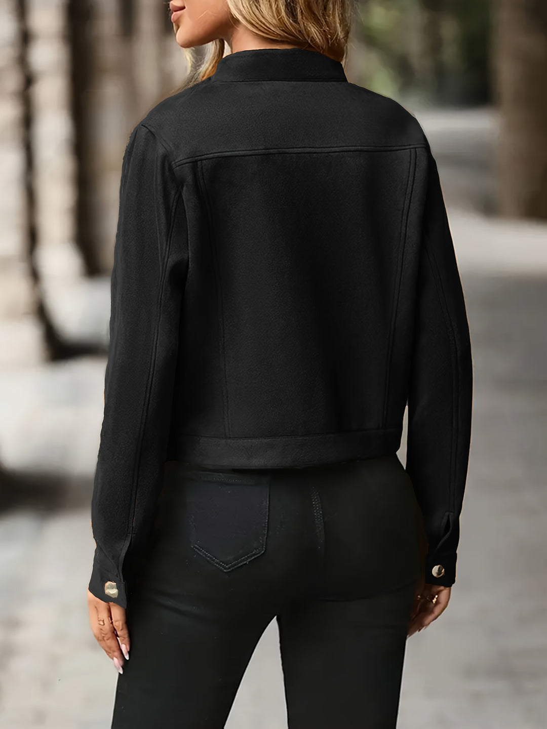 Casaco Slavica Vintage com Mangas Longas e Botões à Frente