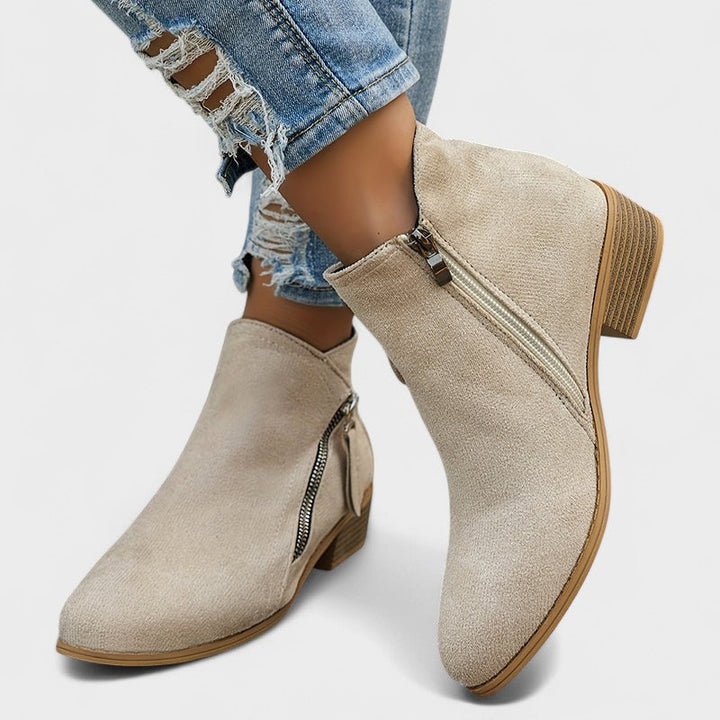 Botas Emma Azul Claro em Camurça com Cano Baixo