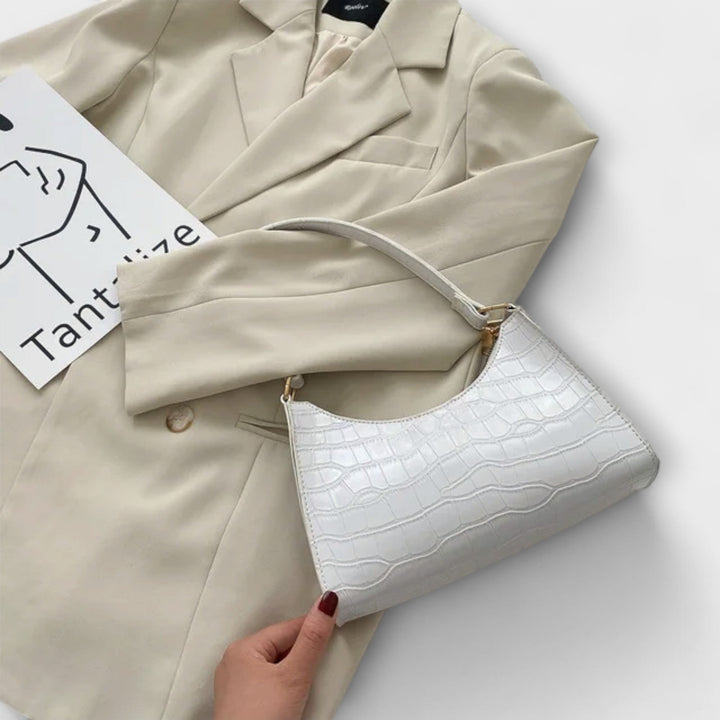 Eline. Bolsa de Couro Brilhante