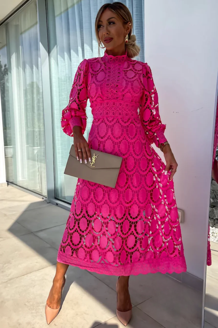 Rori - Vestido Midi Elegante com Detalhes em Renda