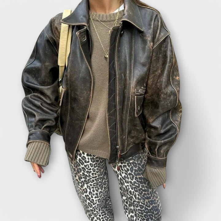 Jeans Vintage com Estampa de Onça