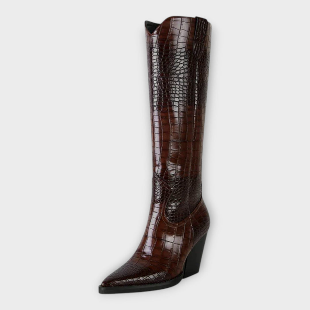 Botas com Design Croco e Salto Elegante